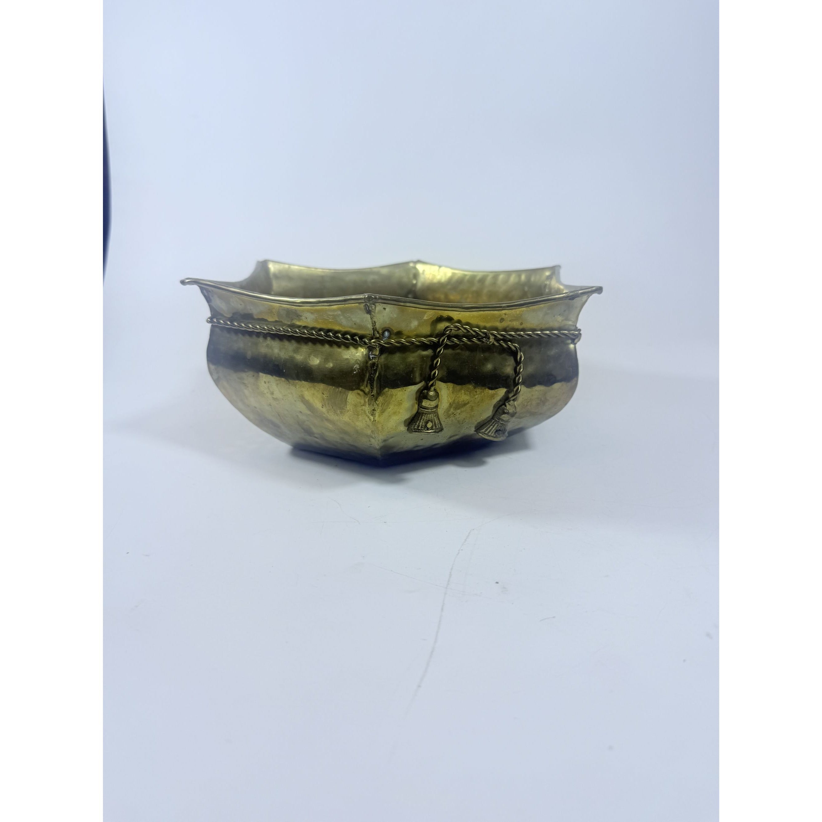 Jardiniere Planter Cache Pot Hammered Brass Rope Tassel Houseplant Floral Arrangement Vintage Table Home Decor Traditional Grand Millennial