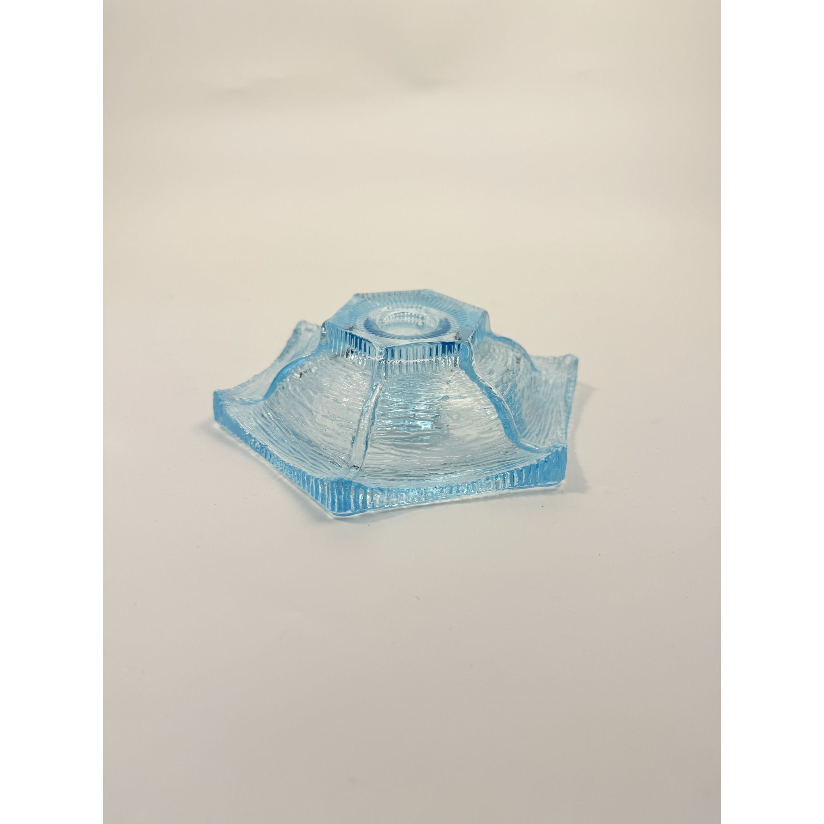 Taper Candle Holder LE Smith Pagoda Light Ice Blue Textured Glass Candleholder Vintage Collectible Glassware Home Decor Decorative Accents