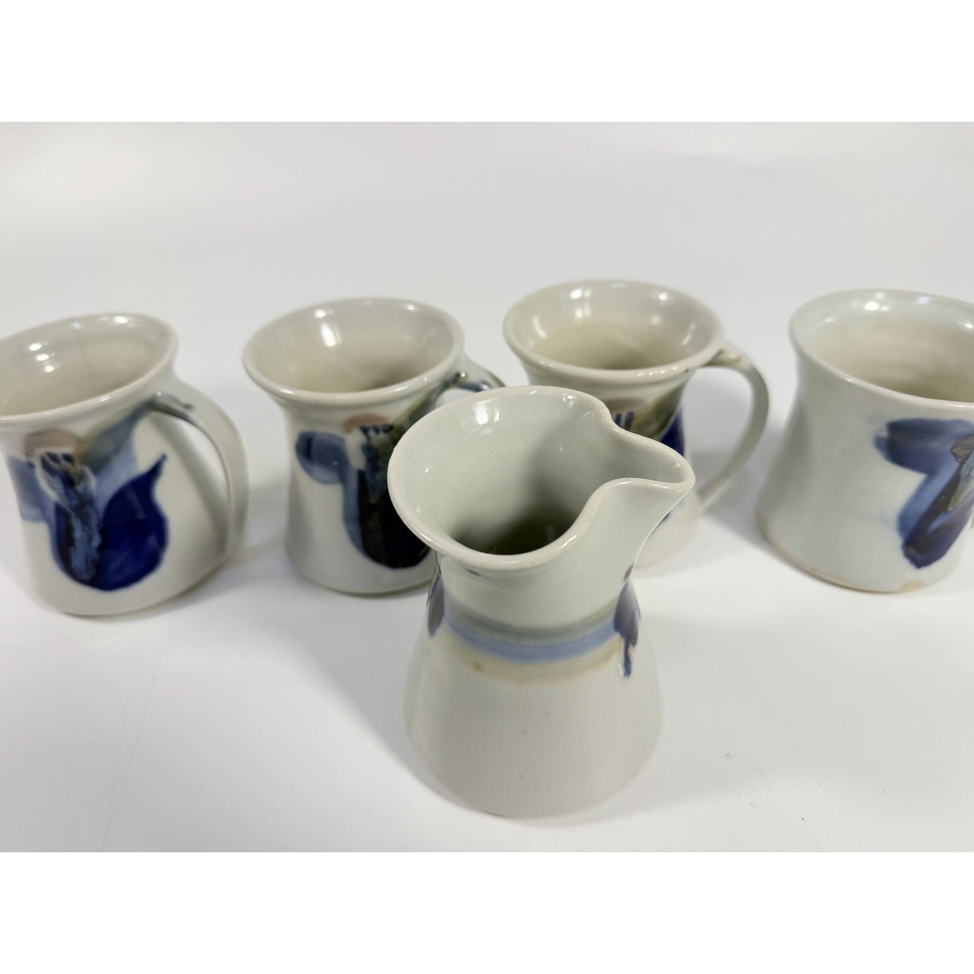 Pottery Mugs Set 4 Creamer Ardens Hill North Carolina Ceramics Vintage Hand Thrown Drip Glaze Design Replacement China Cream Blue Earthtone