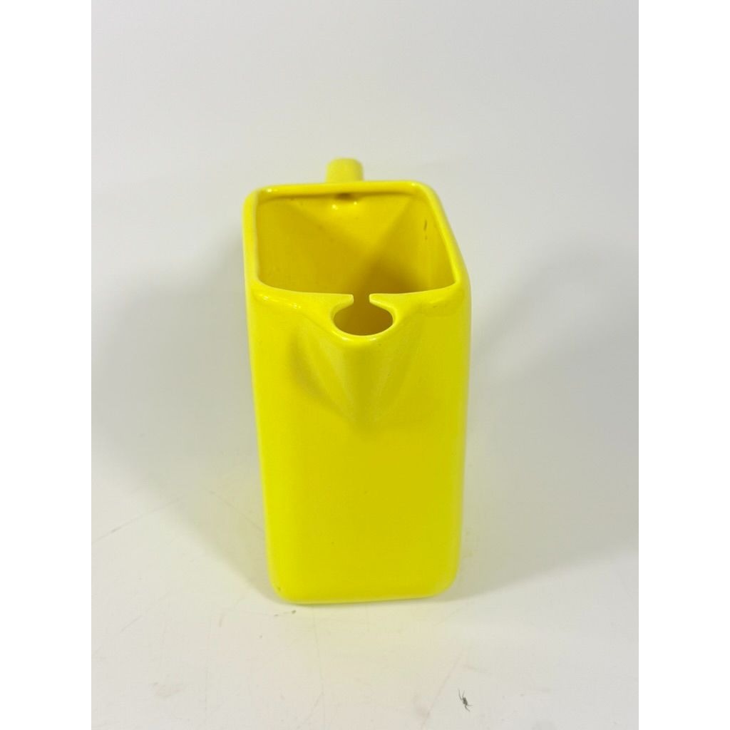 Whiskey Pitcher Cutty Sark Scots Whisky Yellow Ceramic Made in Mexico Pub Single Malt Advertising Liquor Barware Collectible Man Cave