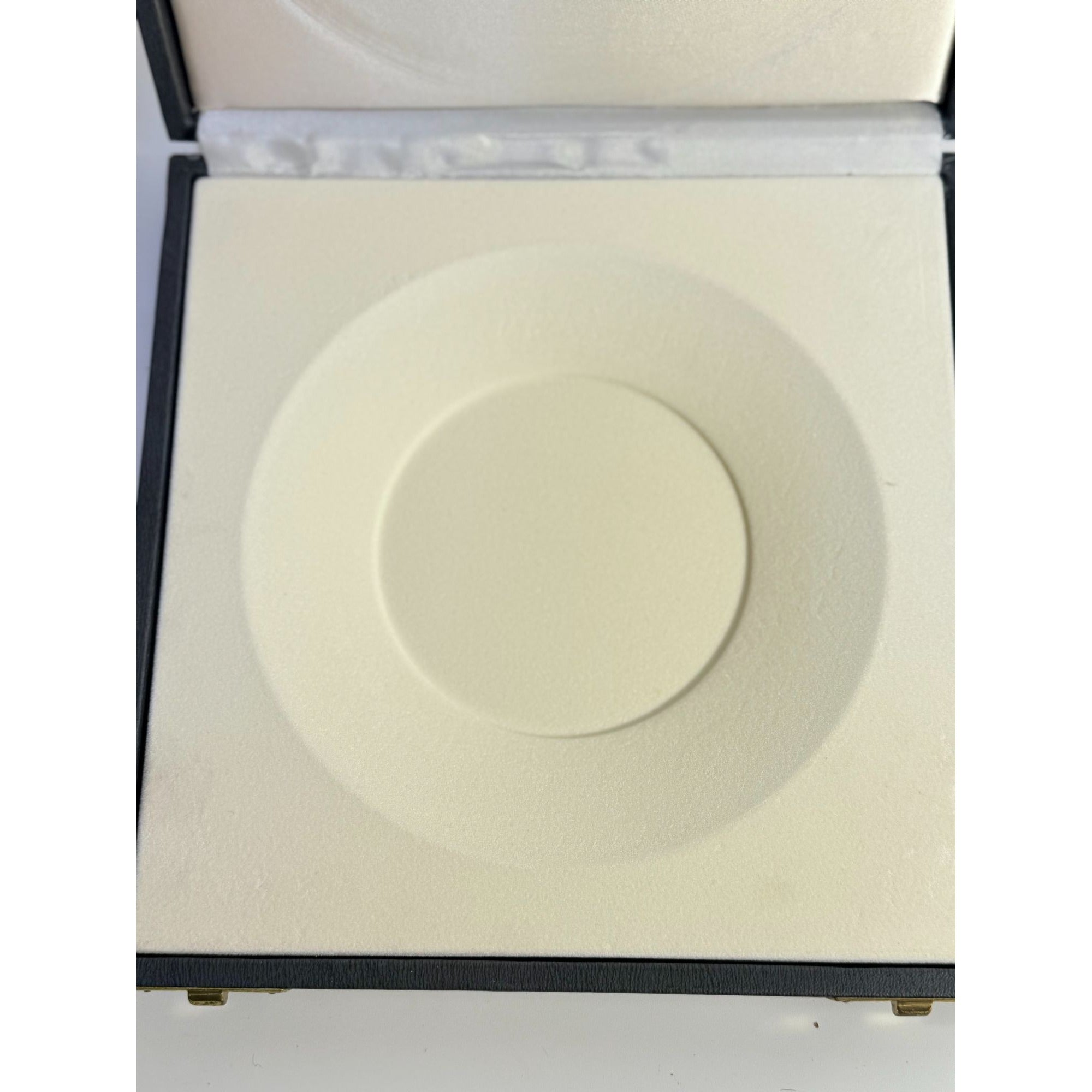 Collector Christmas Plate Green Moser Glass 1971 Vanoce Karlstein Castle Etched Limited Edition Czech Republic Original Box