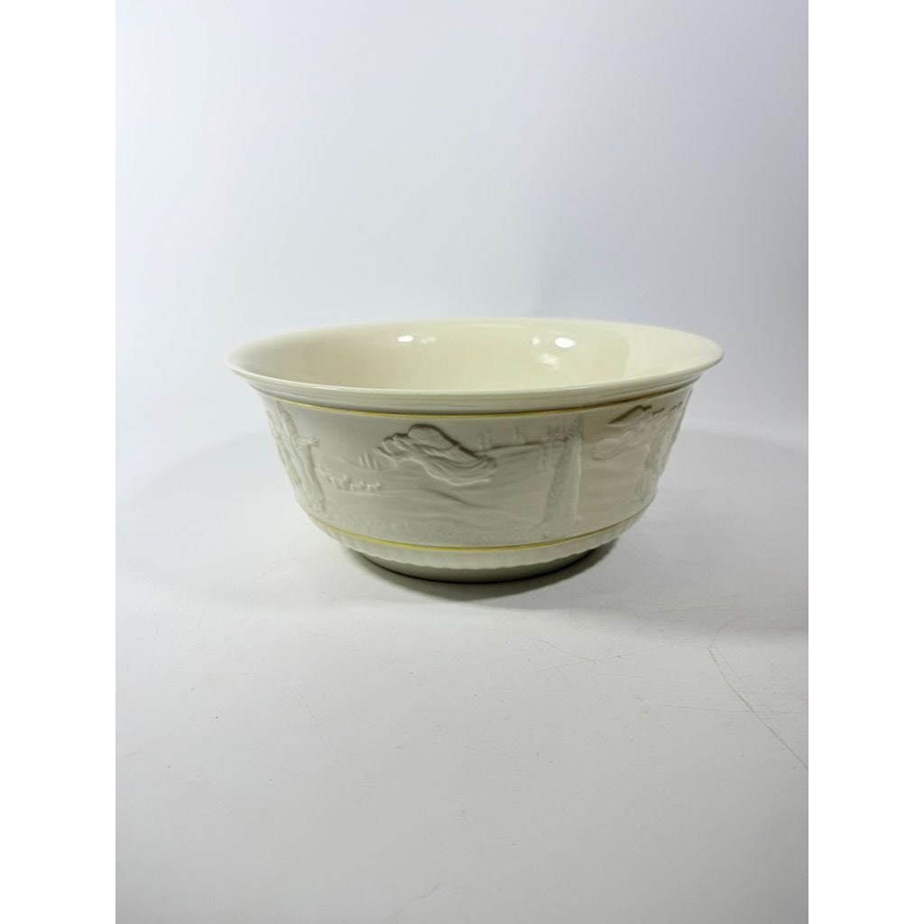 Lenox Gold Trim Nativity Bowl Elegant Christmas Holiday Decorative Display Salad Serving Ivory 1991