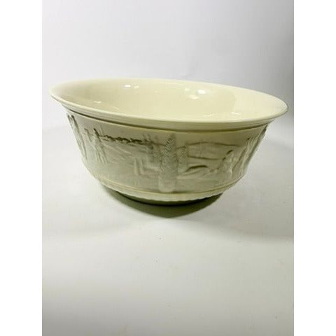 Lenox Gold Trim Nativity Bowl Elegant Christmas Holiday Decorative Display Salad Serving Ivory 1991