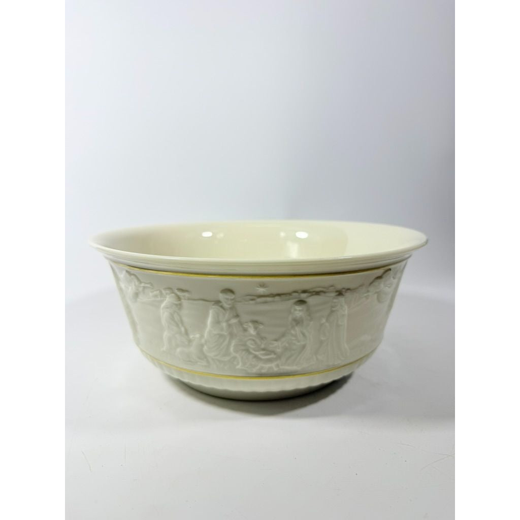 Lenox Gold Trim Nativity Bowl Elegant Christmas Holiday Decorative Display Salad Serving Ivory 1991