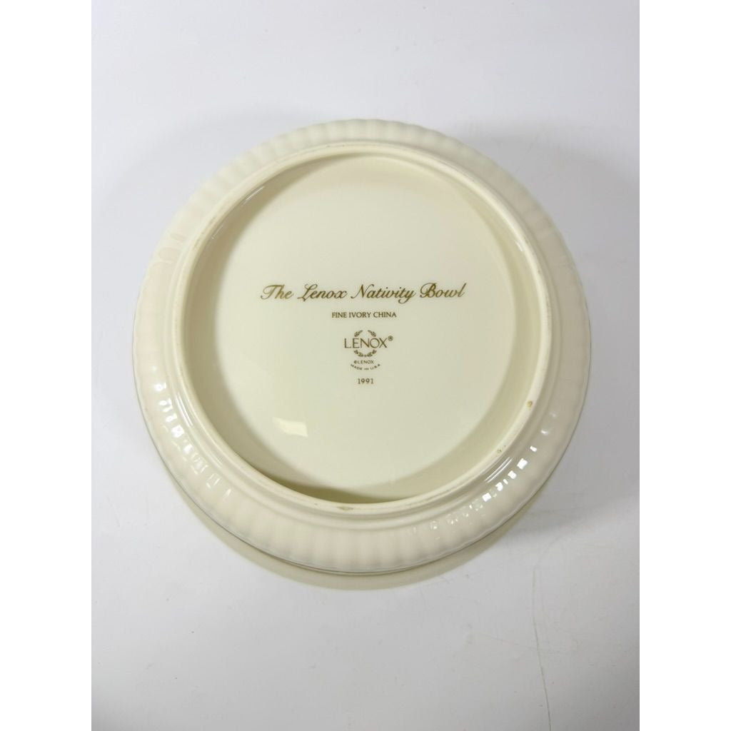 Lenox Gold Trim Nativity Bowl Elegant Christmas Holiday Decorative Display Salad Serving Ivory 1991