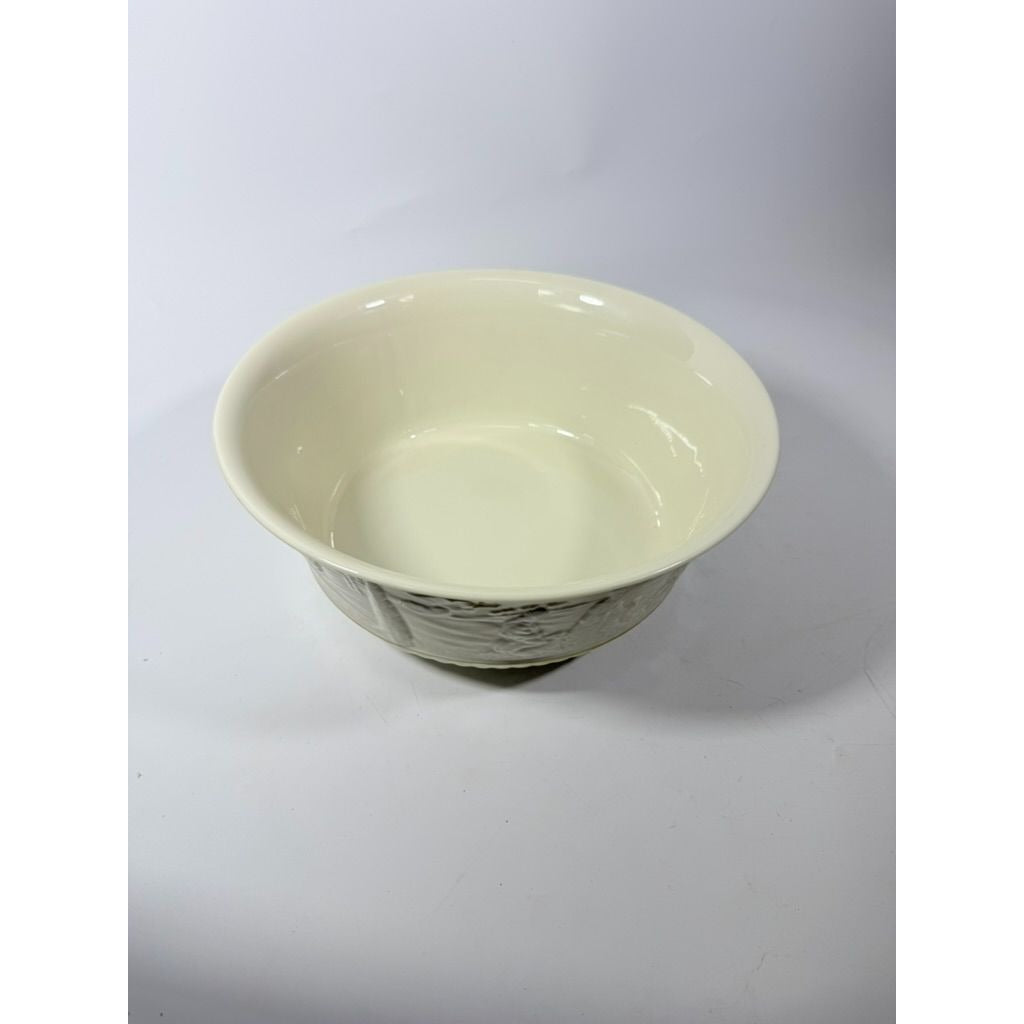 Lenox Gold Trim Nativity Bowl Elegant Christmas Holiday Decorative Display Salad Serving Ivory 1991