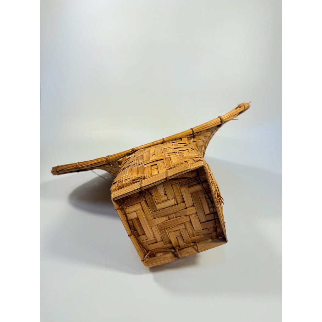 Wicker Rattan Basket Planter Pot Fan Back Spade Hand Woven Retro Boho Mid Century Home Porch Bathroom Decor Decorative Accents