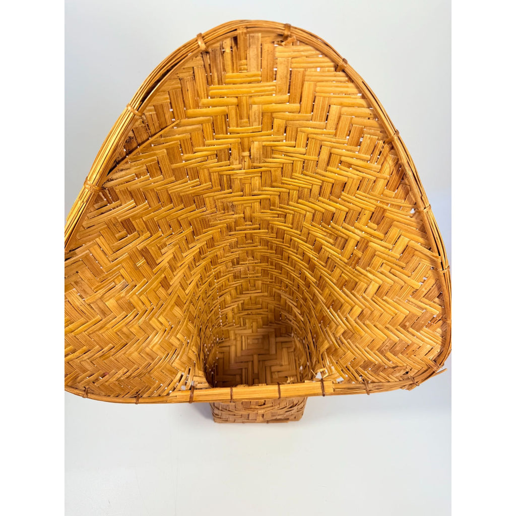 Wicker Rattan Basket Planter Pot Fan Back Spade Hand Woven Retro Boho Mid Century Home Porch Bathroom Decor Decorative Accents