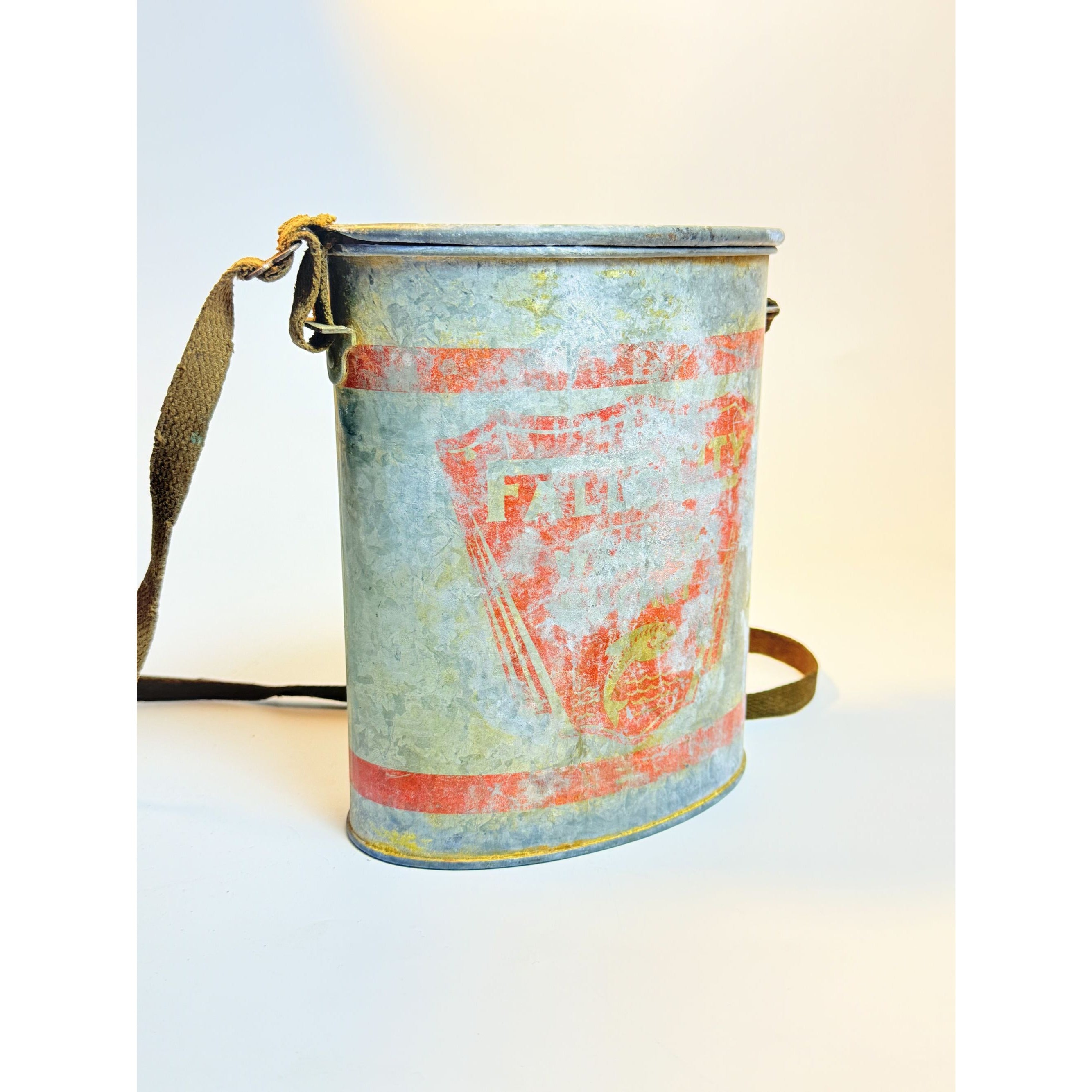 Aluminum Wade Bucket Vintage Falls City Galvanaized Metal Fishing Live Bait Holder Nylon Strap Hunting Cabin Grandpa Core Home Decor