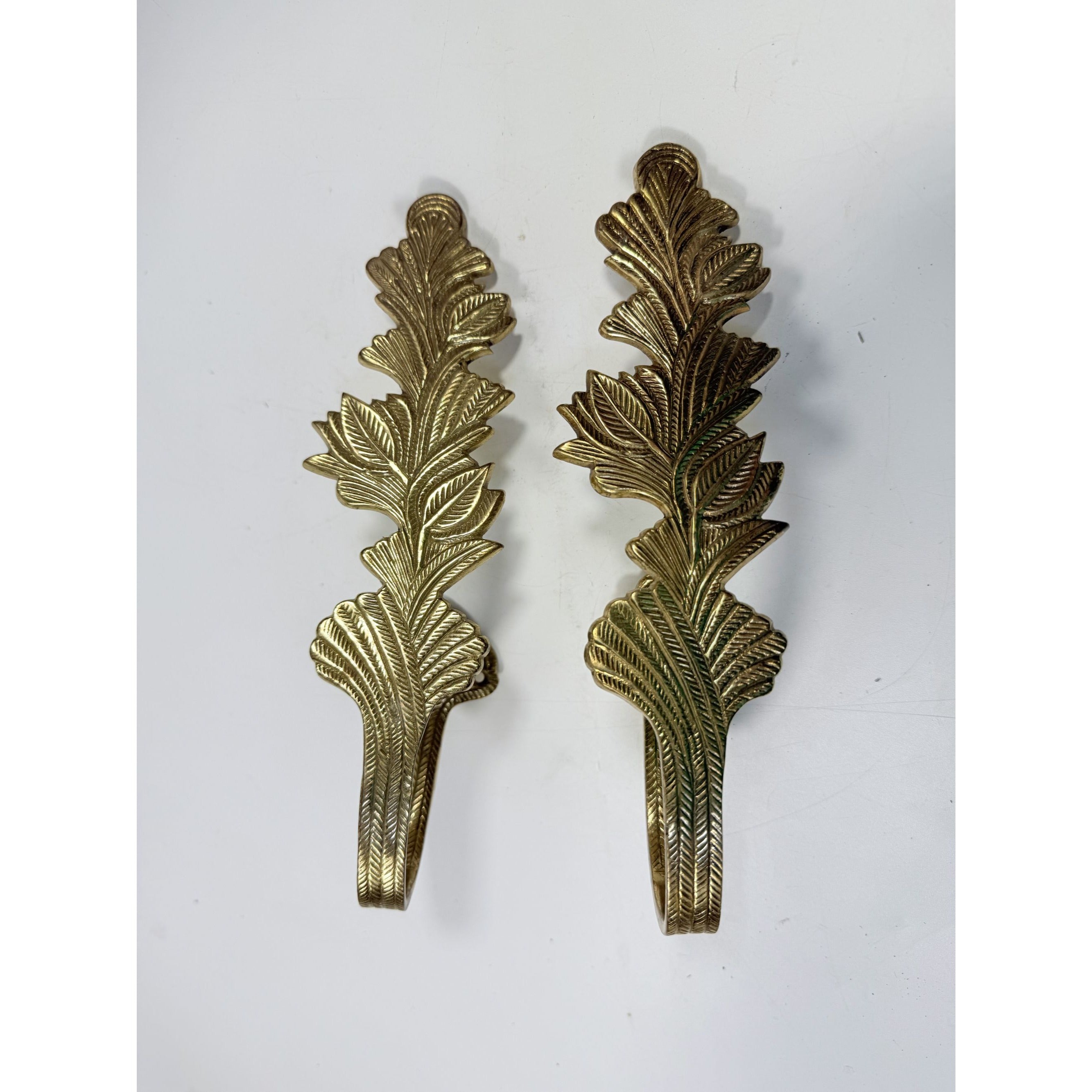 Curtain Tieback Solid Brass Elongated Leaf Pair Set Vintage Solid Brass Ornate Floral Home Decor Decorative Window Accents Grand Millennial