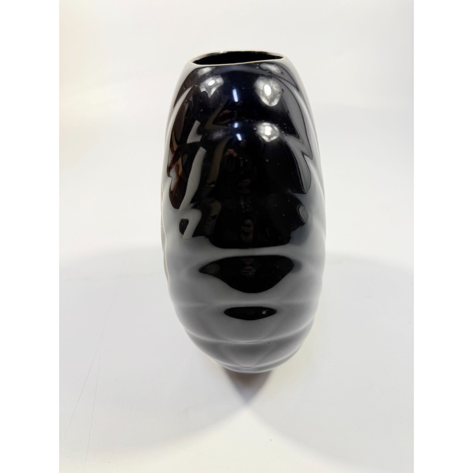 Oriental Vase Black Gloss Porcelain Red Poppies Flowers Poppy Fine China Japan 80s Retro Gold Embossed Home Decor Decorative Accents