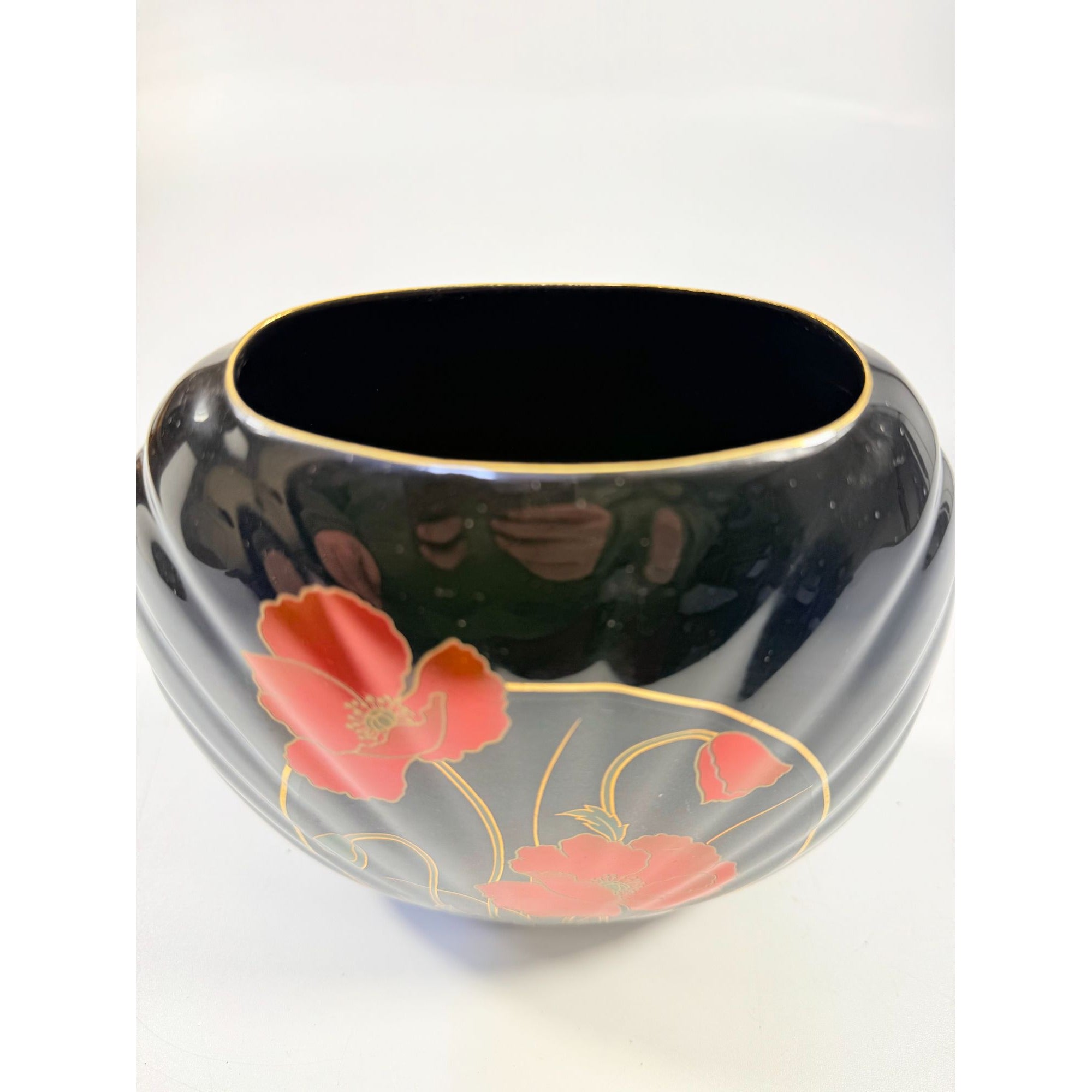 Oriental Vase Black Gloss Porcelain Red Poppies Flowers Poppy Fine China Japan 80s Retro Gold Embossed Home Decor Decorative Accents