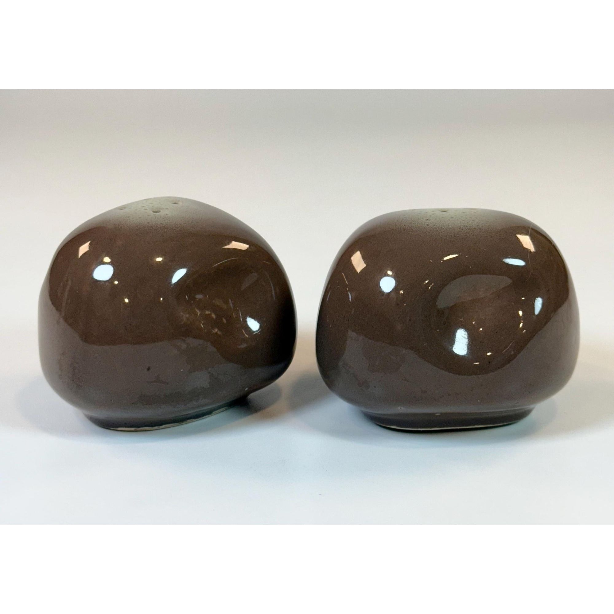 Salt Pepper Shakers Tamac Pottery Frosty Fudge Brown Perry Oklahoma Mid Century 1950s abstract  biomorphic Kitchen Decor Replacement China