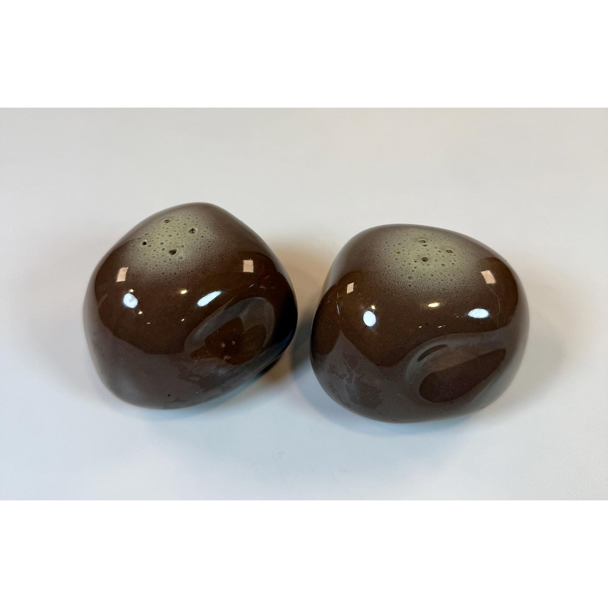 Salt Pepper Shakers Tamac Pottery Frosty Fudge Brown Perry Oklahoma Mid Century 1950s abstract  biomorphic Kitchen Decor Replacement China