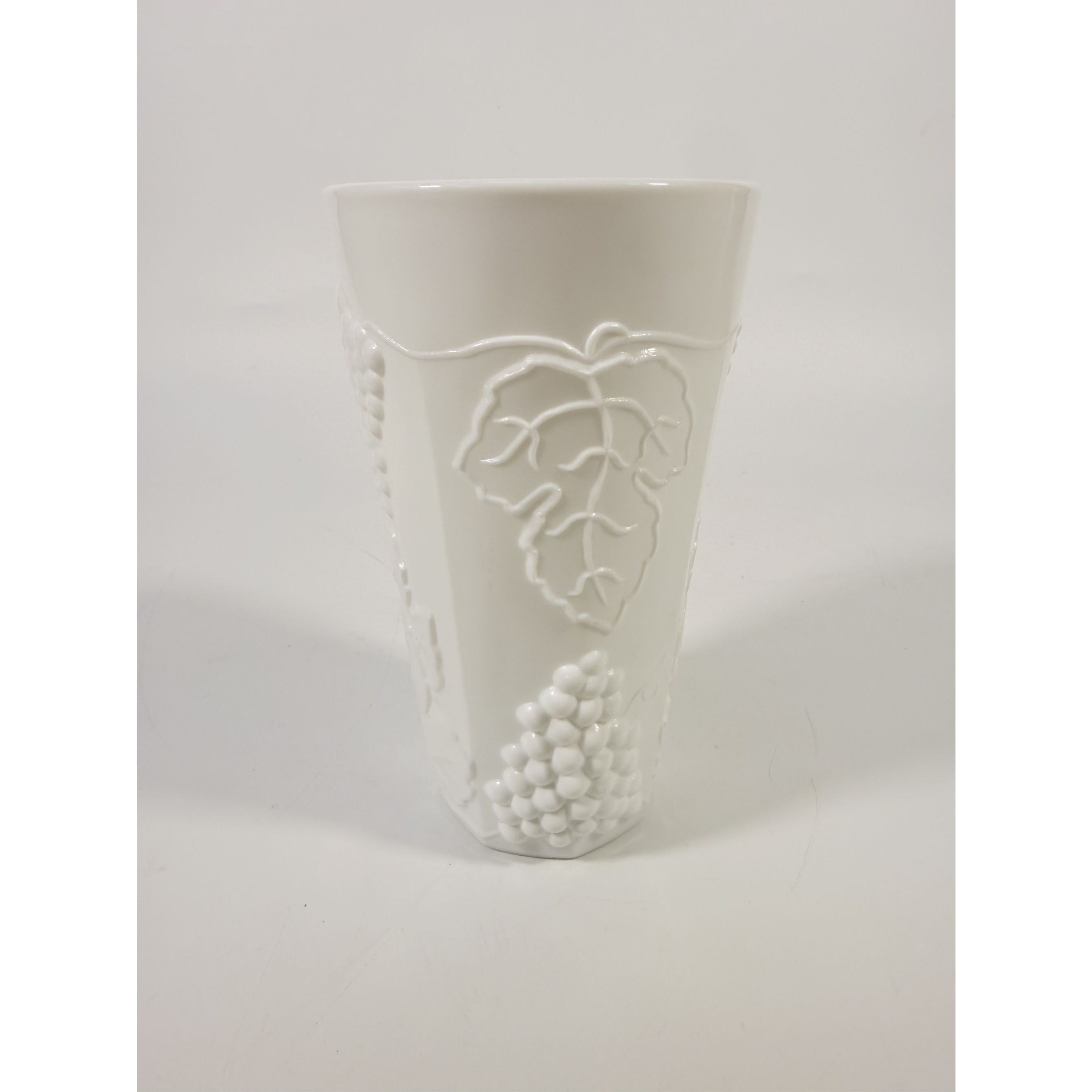 Tumblers Drinking Water Ice Tea Glasses Milk Glass Indiana Grape Vintage 16 oz Classic Serving Replacement Glassware White Cottage Granny