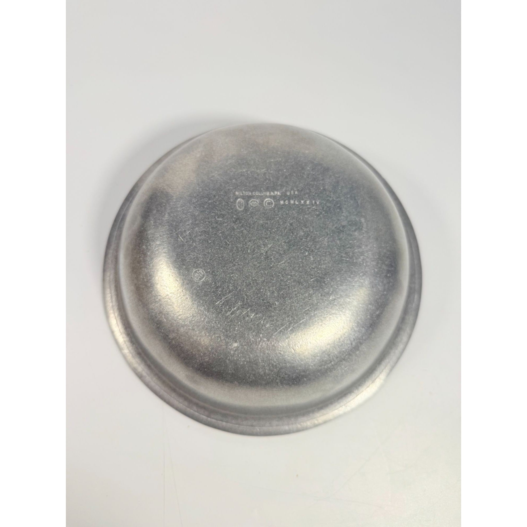 Pewter Serving Bowl Vegetable Wilton Armetele Plough Tavern Large Round 1973 Vintage Columbia PA Replacement Dishes Colonial Traditional