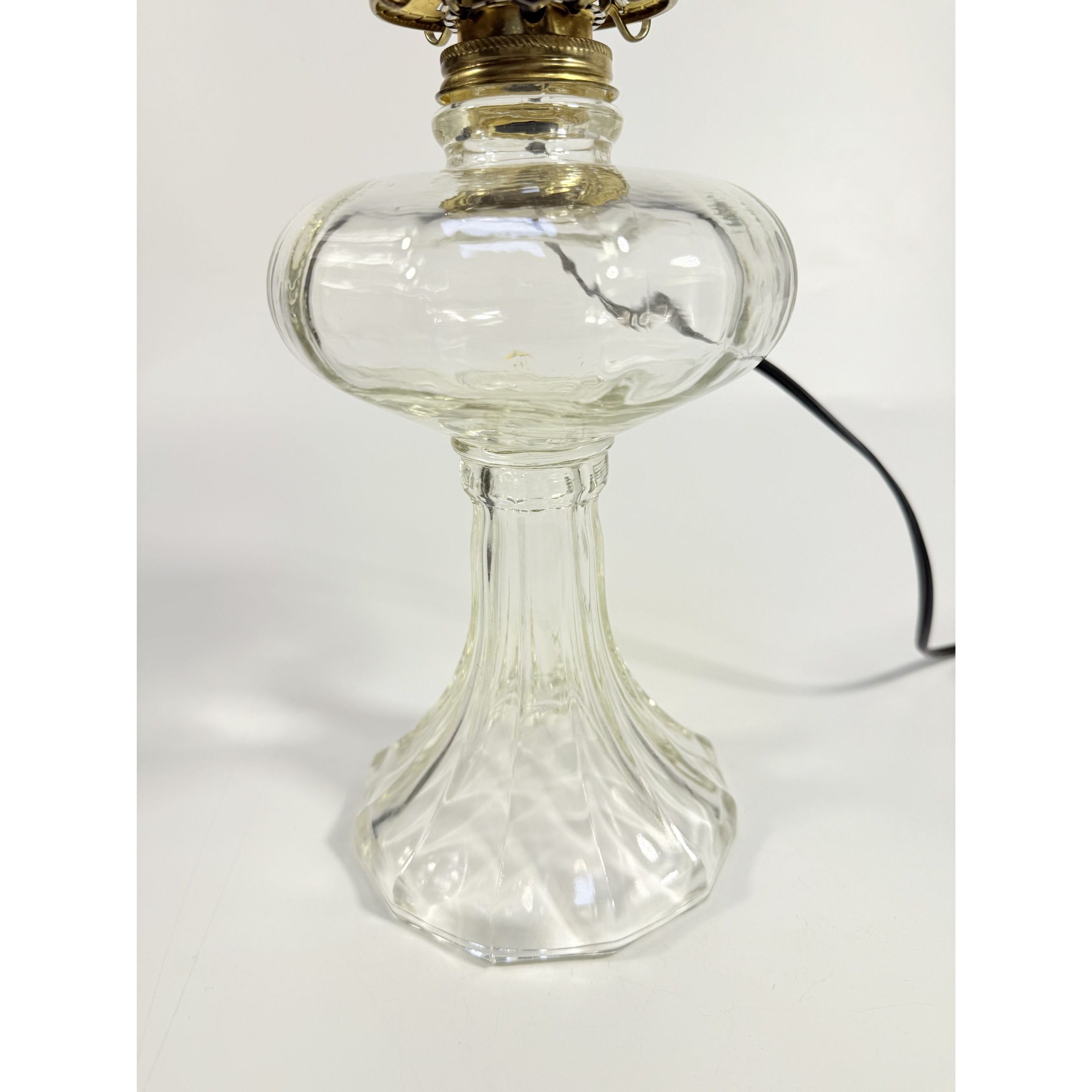 Kerosene Oil Lamp Converted to Electric Antique EAPG Stockton Vintage Home Decor Decor Accents Lighting Cottage Granny Core Primitve Country
