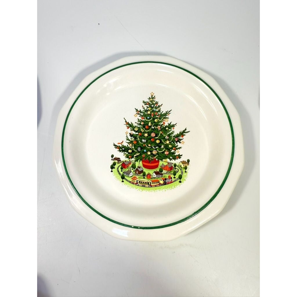 Pfaltzgraff Christmas Heritage 10” Dinner Plates Tree Holiday Vintage  Set 4 Replacement China Ironstone Seasonal Table Setting Traditional