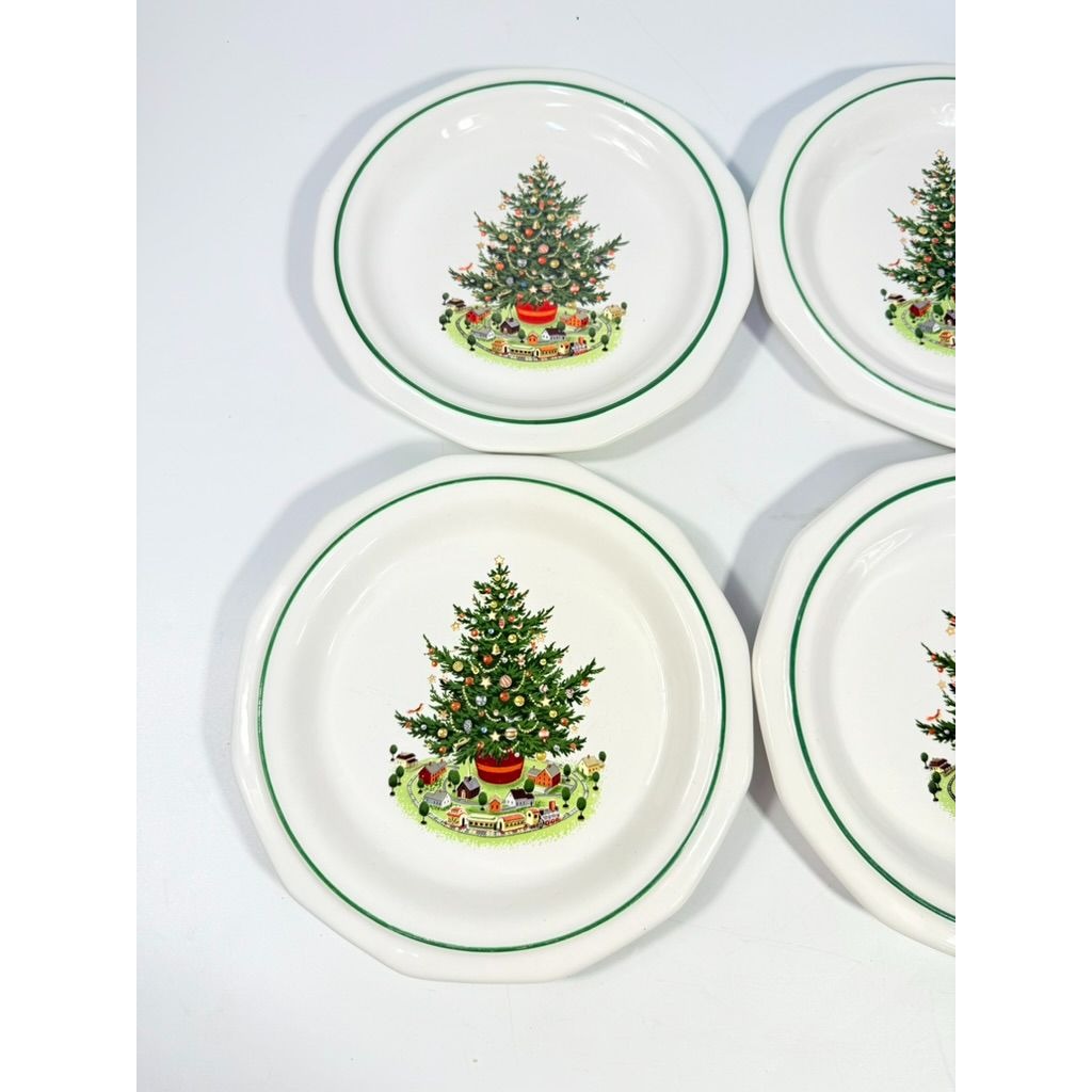 Pfaltzgraff Christmas Heritage 10” Dinner Plates Tree Holiday Vintage  Set 4 Replacement China Ironstone Seasonal Table Setting Traditional