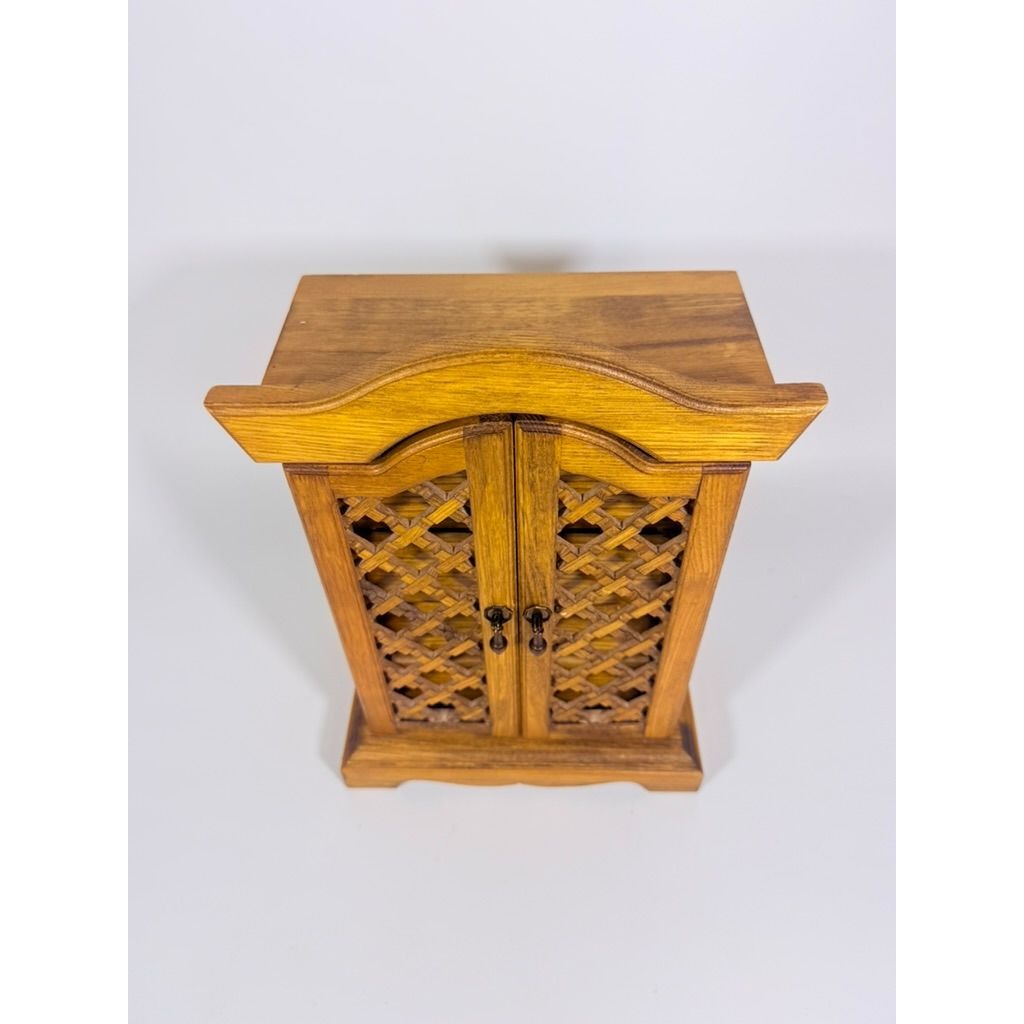 Wood Musical Jewelry Box Royal Sealy Japan Lattice Doors Table top Dresser Boudior Storage Holder Cabinet Music Box
