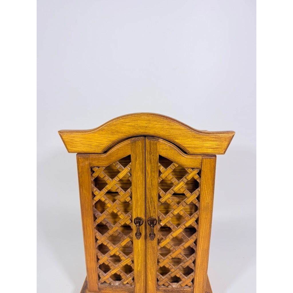 Wood Musical Jewelry Box Royal Sealy Japan Lattice Doors Table top Dresser Boudior Storage Holder Cabinet Music Box