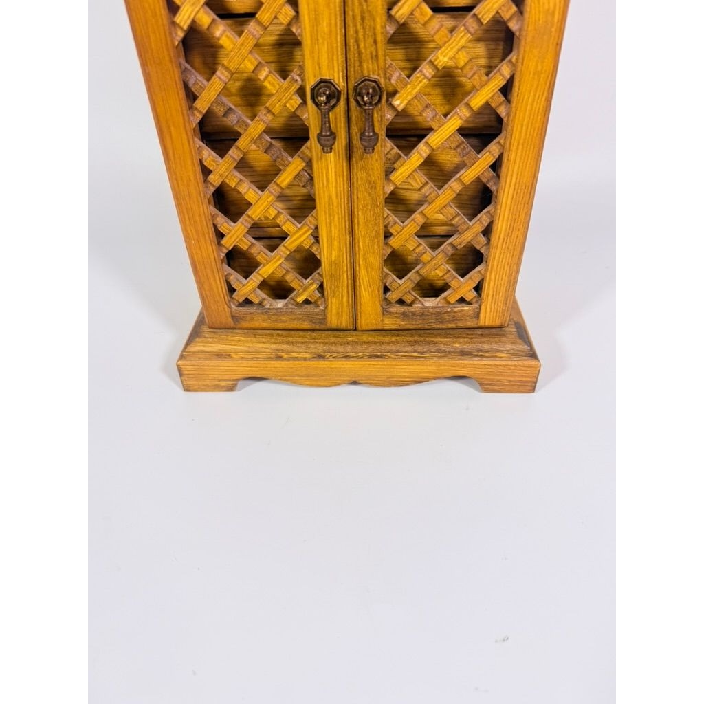 Wood Musical Jewelry Box Royal Sealy Japan Lattice Doors Table top Dresser Boudior Storage Holder Cabinet Music Box