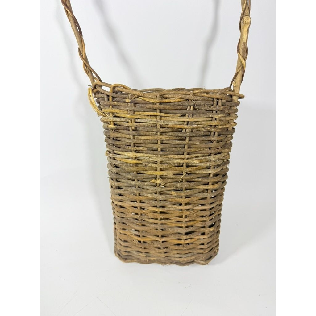 Wooden Hanging Wall Door Basket Woven Wood Twig Handmade Wooden Farmhouse Primitive Cottage core Granny Core Country Storage Nancy Myers