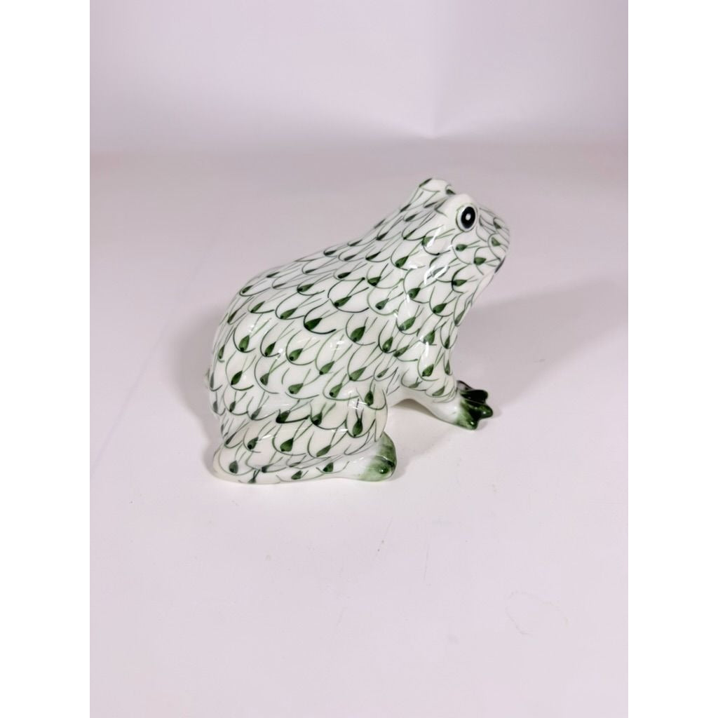 Porcelain Figurine Frog Statue Andrea by Sedak Green White Herend Style Hand Painted Home Decor Decorative Accent Collectibles