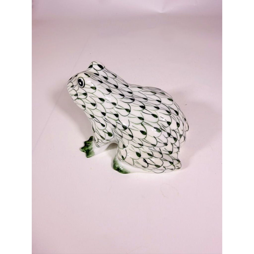 Porcelain Figurine Frog Statue Andrea by Sedak Green White Herend Style Hand Painted Home Decor Decorative Accent Collectibles