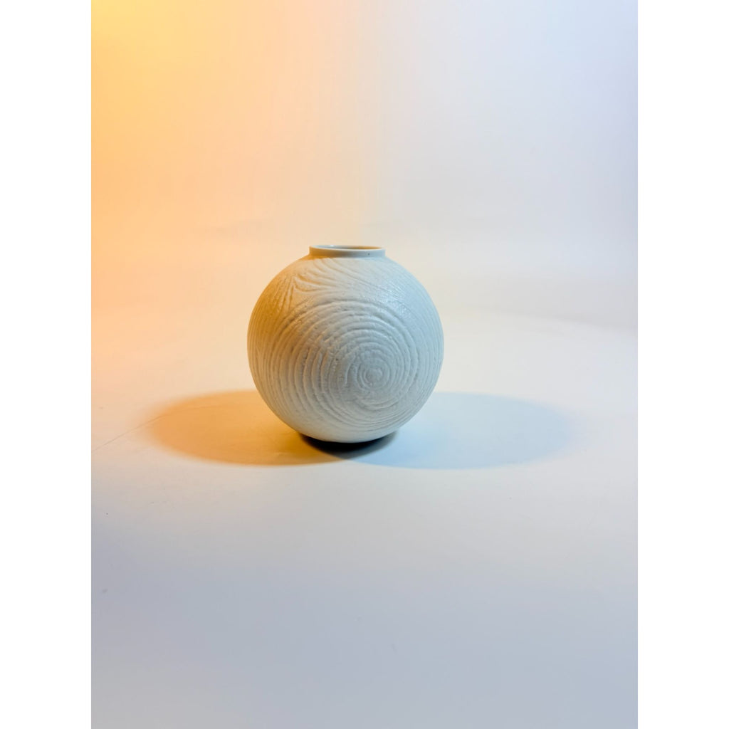 Vase Rosenthal Studio Line Martin Freyer Op Art Modernist Matte white bisque porcelain Swirl Globular Designer Mid Century Modern Vintage