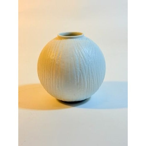 Vase Rosenthal Studio Line Martin Freyer Op Art Modernist Matte white bisque porcelain Swirl Globular Designer Mid Century Modern Vintage