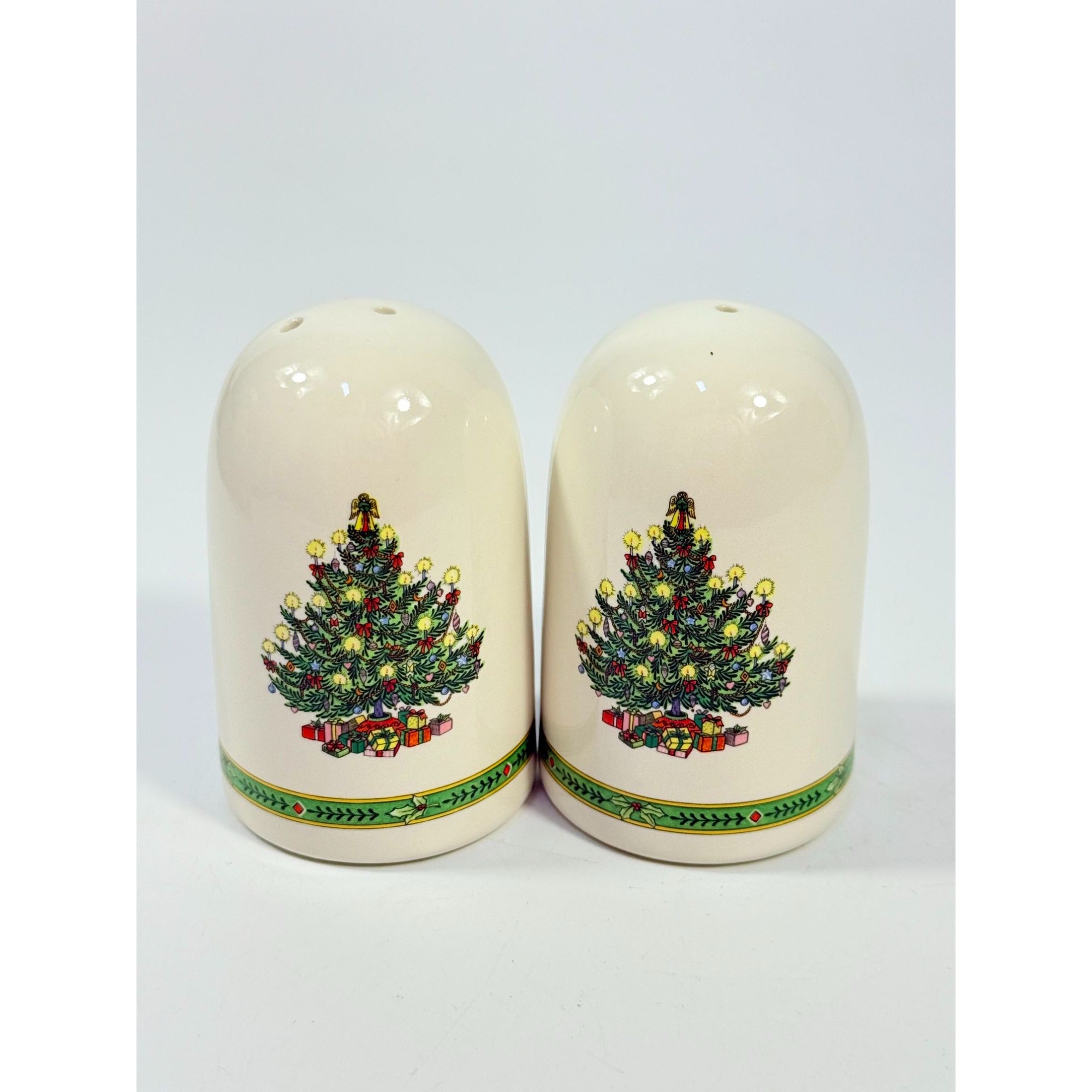 Vintage Russ Berrie Christmas Tree Ceramic Salt & Pepper Shakers Pair| Kitchen Decor Tablescape Holiday Seasonal Table Hostess Party