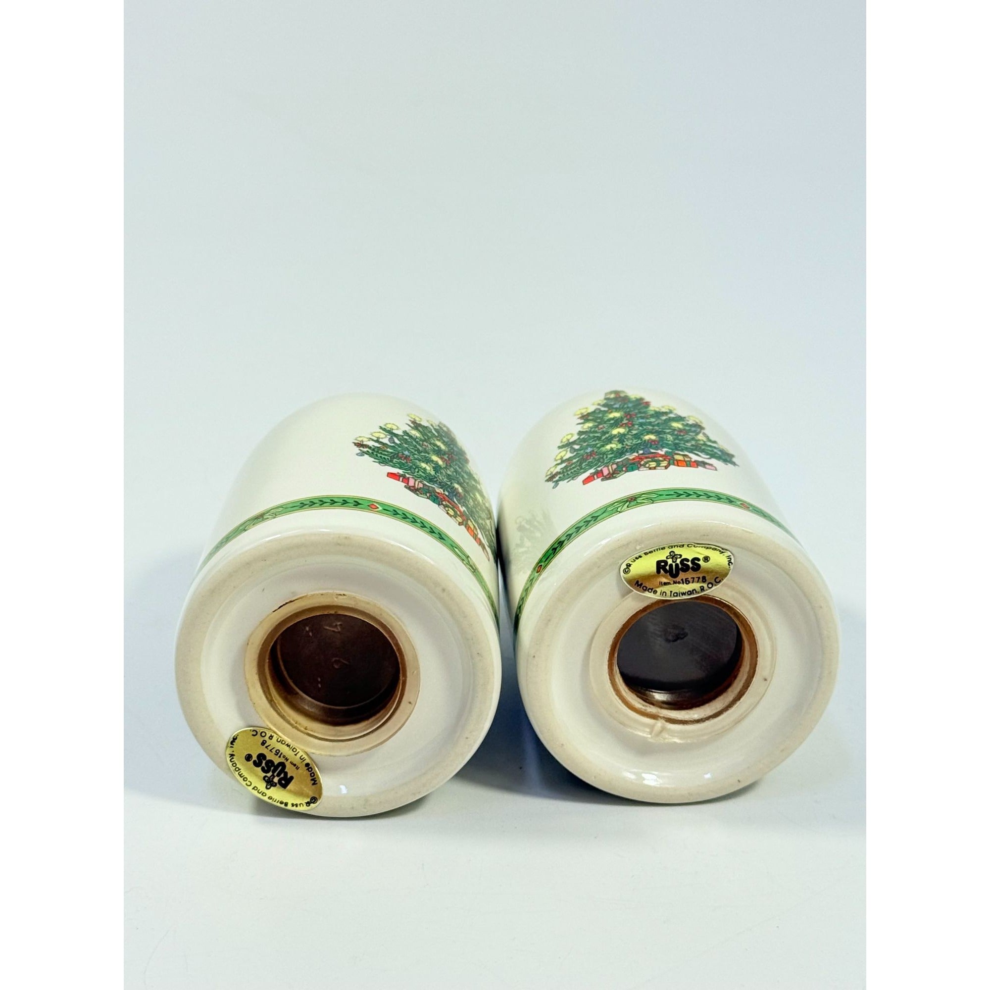 Vintage Russ Berrie Christmas Tree Ceramic Salt & Pepper Shakers Pair| Kitchen Decor Tablescape Holiday Seasonal Table Hostess Party