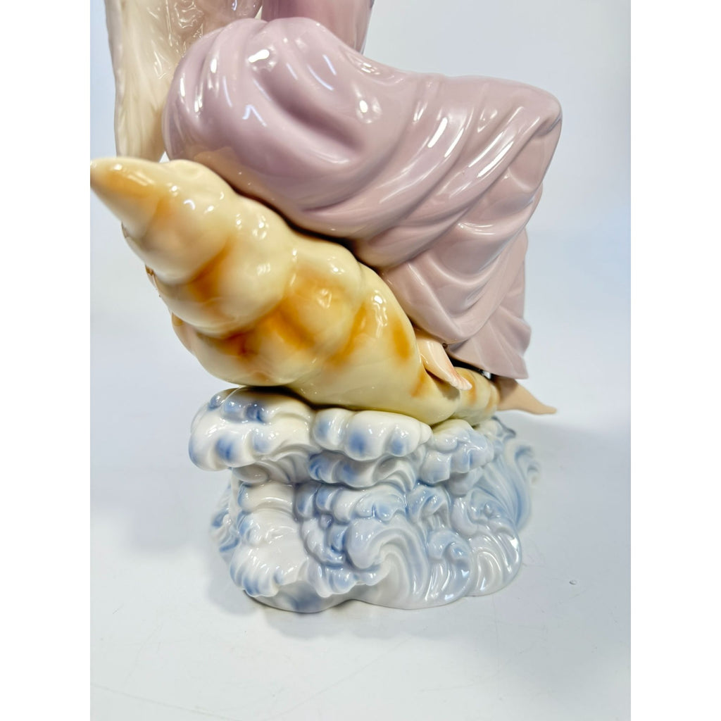 Porcelain Angel Christmas Figurine Sitting Conch Seashell Sculpture Grandeur Noel O'Well Home Decorative Accents Holiday Decor Collector