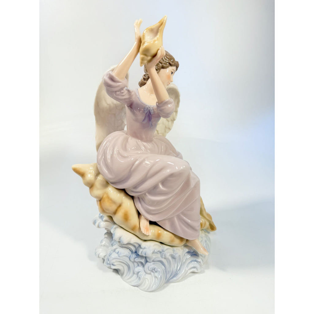 Porcelain Angel Christmas Figurine Sitting Conch Seashell Sculpture Grandeur Noel O'Well Home Decorative Accents Holiday Decor Collector