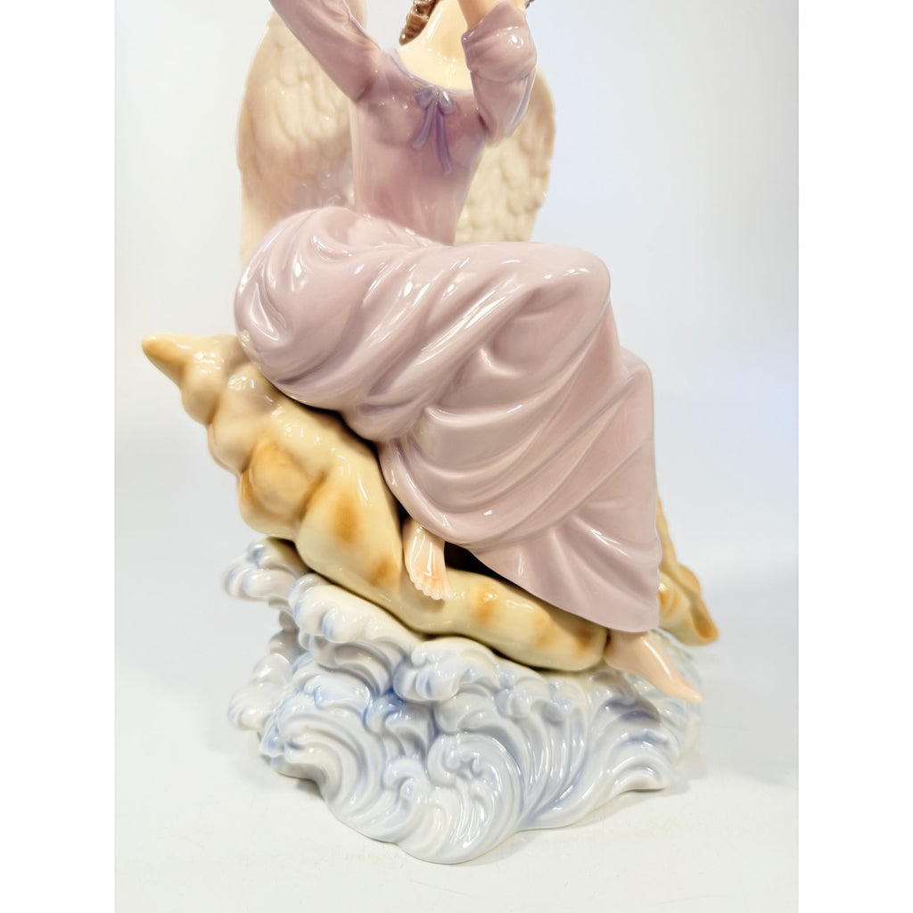 Porcelain Angel Christmas Figurine Sitting Conch Seashell Sculpture Grandeur Noel O'Well Home Decorative Accents Holiday Decor Collector