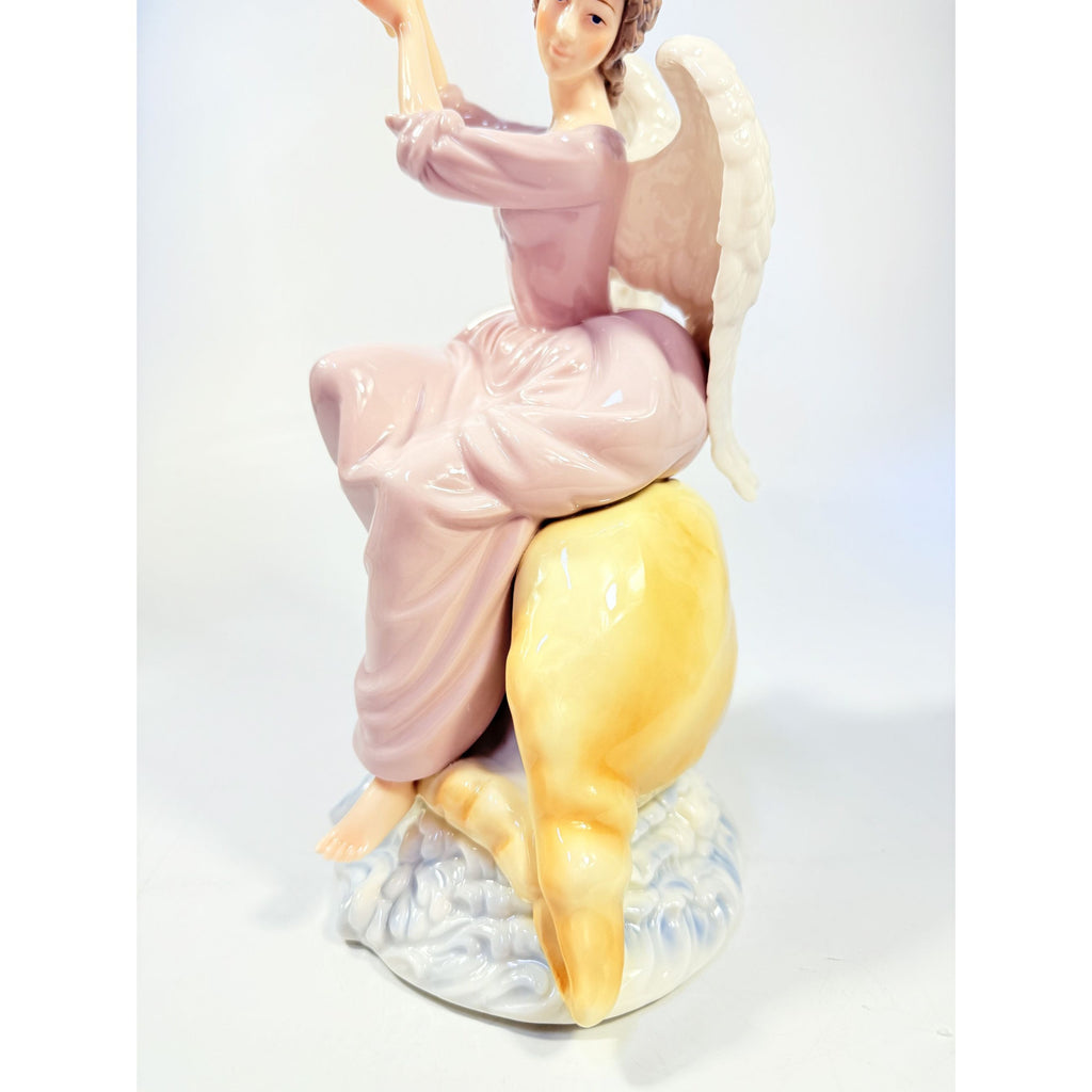 Porcelain Angel Christmas Figurine Sitting Conch Seashell Sculpture Grandeur Noel O'Well Home Decorative Accents Holiday Decor Collector
