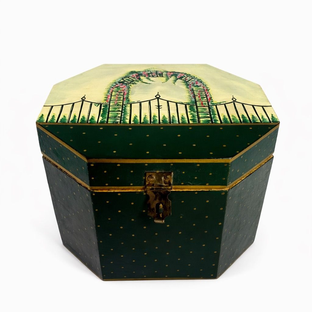 Wooden Keepsake Box Vintage Hand-Painted Garden Gate Flowers Trellis Octagon Wood Storage Box Boudier Dresser Purse Box Spring Cottage