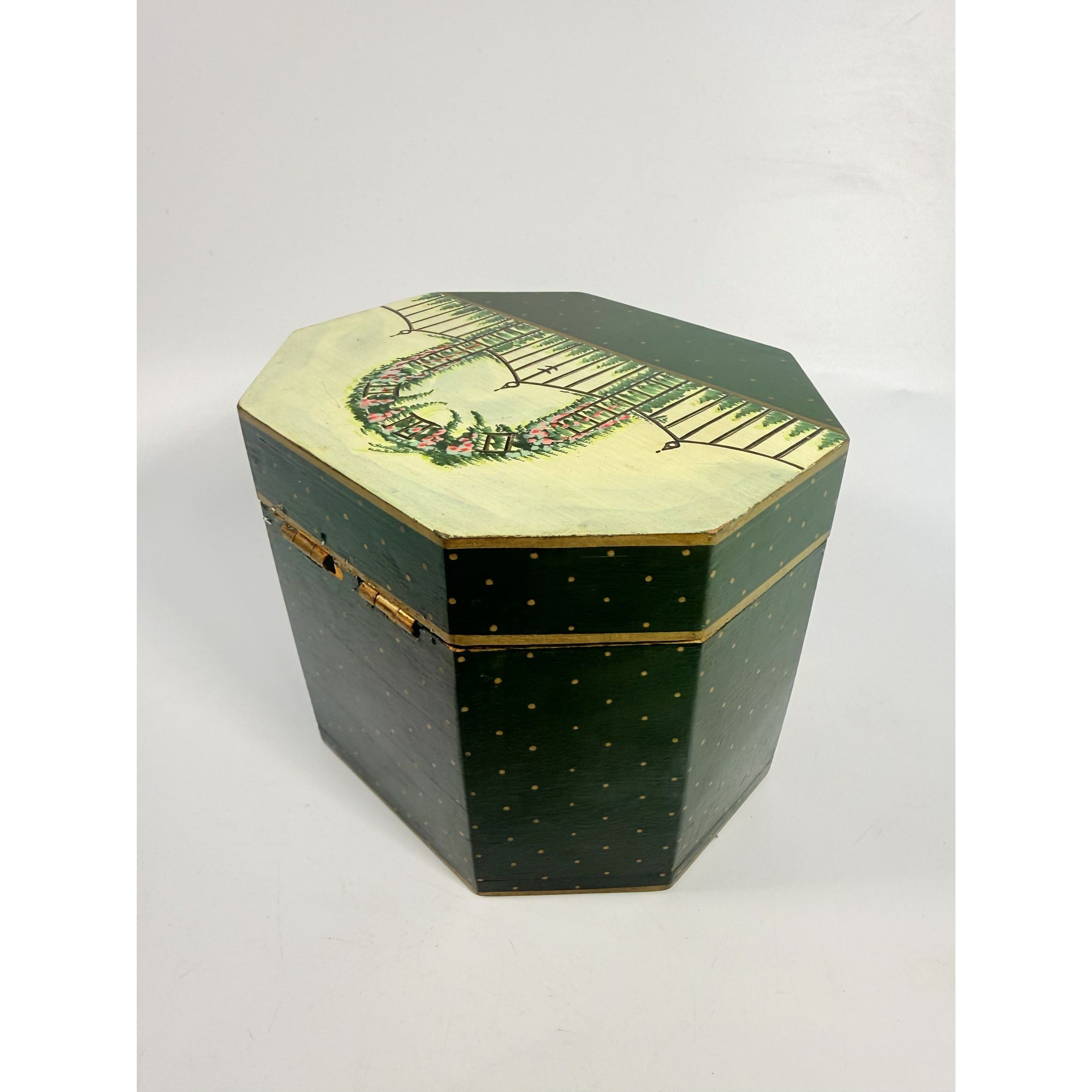 Wooden Keepsake Box Vintage Hand-Painted Garden Gate Flowers Trellis Octagon Wood Storage Box Boudier Dresser Purse Box Spring Cottage