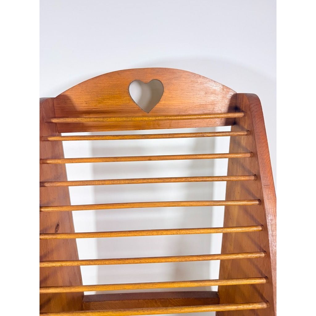 Magazine Rack Books Towels Heart Design Cut Out Vintage Granny Cottage Core Farmhouse Primitive Bathroom Living Room Decor