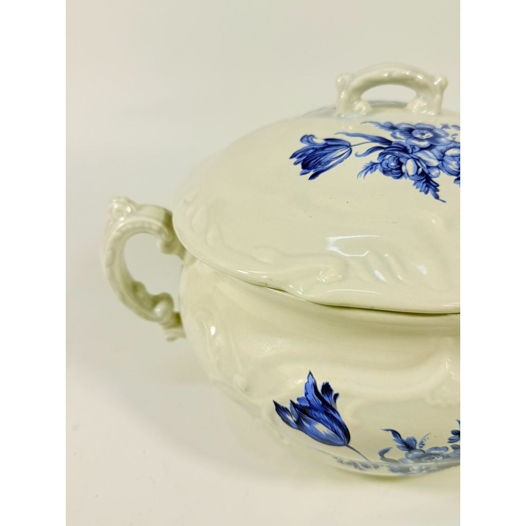 Ironstone Flow Blue Chamber Pot Planter Transferware Vintage Bowl Handle Lid Flowers Farmhouse Country Cottage Granny Core