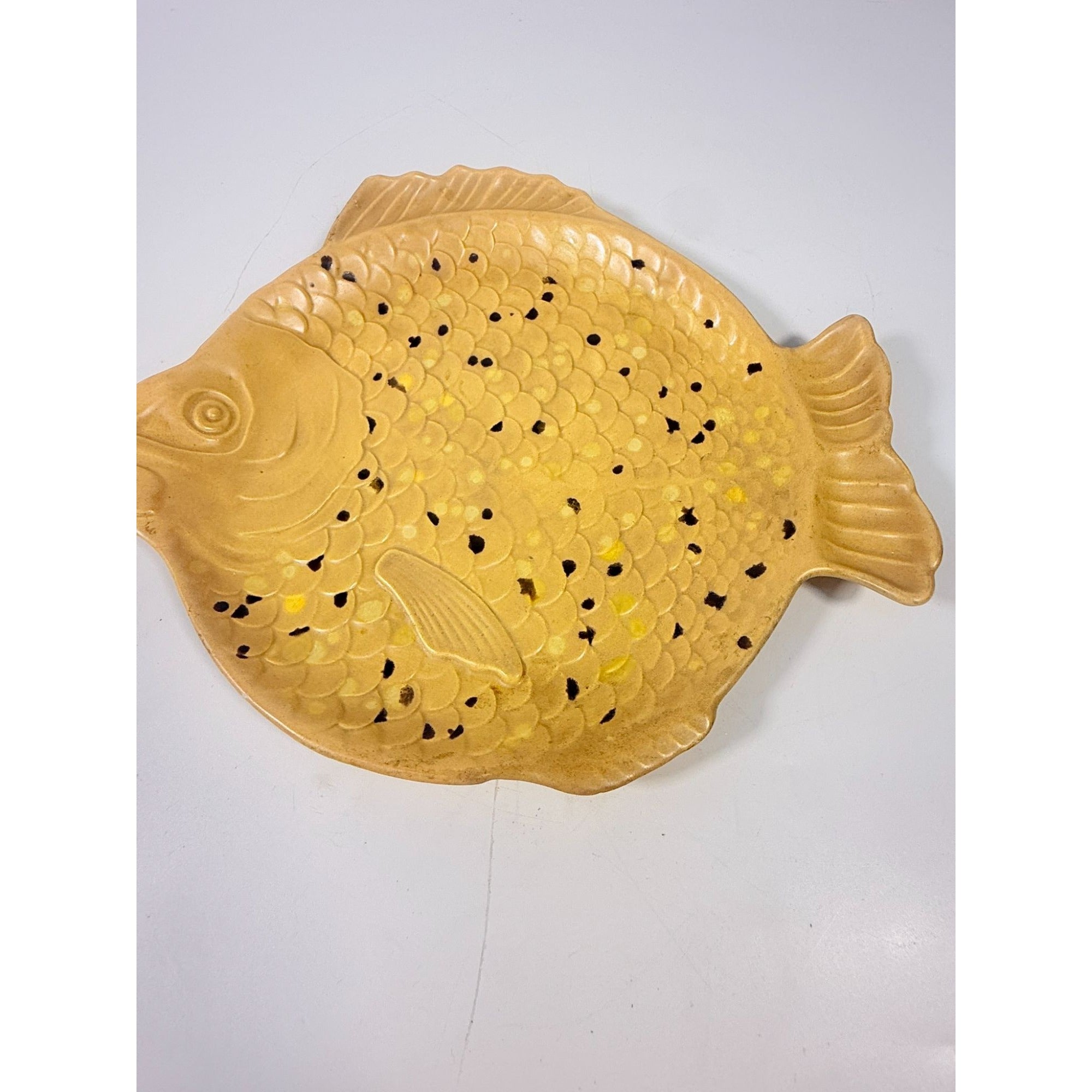 Serving Plate Platter Olives or Pickles Fish Holland Mold Hand Painted Mid Century Coastal Kitsch Vintage Scales Trinket Dish Gallery Wall