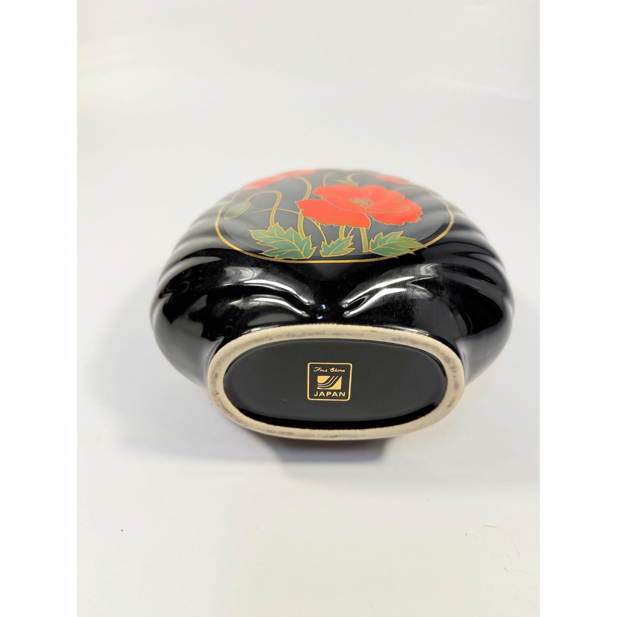 Oriental Vase Black Gloss Porcelain Red Poppies Flowers Poppy Fine China Japan 80s Retro Gold Embossed Home Decor Decorative Accents