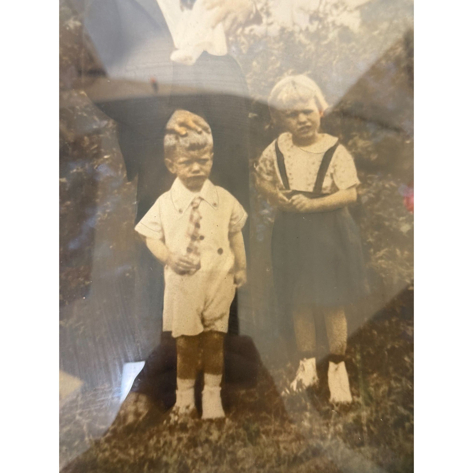 Antique Picture Frame Wood Ornate Gesso Convex Bubble Glass Picture Octagon Family Portrait | Wall Home Decor Decorative Accents Vintage