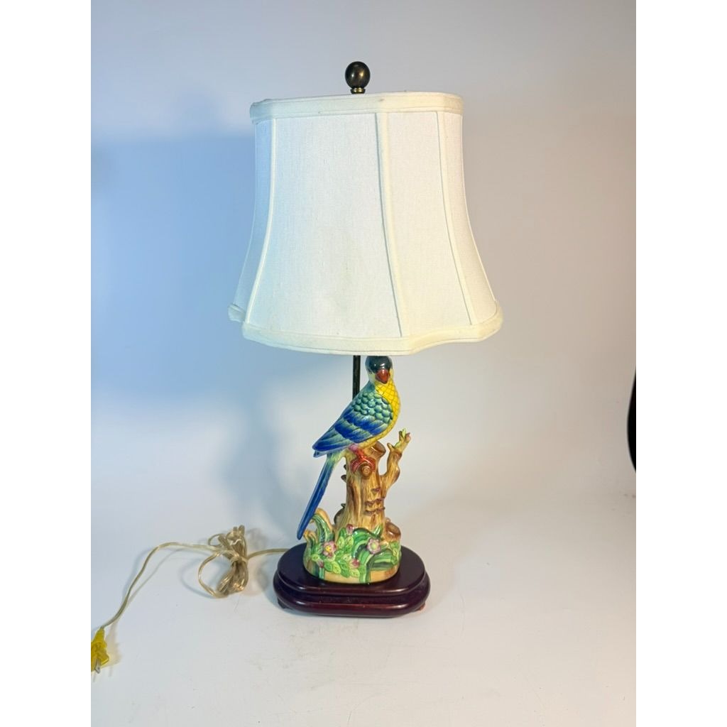 Lamp Porcelain Parrot on Stand Mottahnedeh Style Wildwood Vintage Silk Shade Brass Arm Table Lighting Chinoiserie Traditional Home Decor