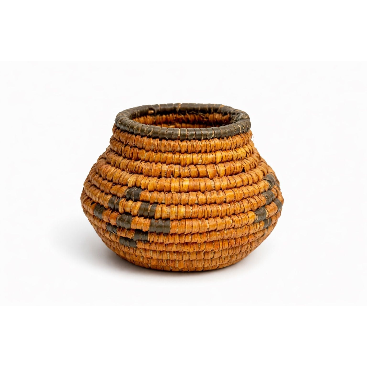 Native American Woven Basket Mini Handmade Vintage Southwestern Art Indian Historical Craft Southwest Aboriginal Shelf Home Decor Decorative