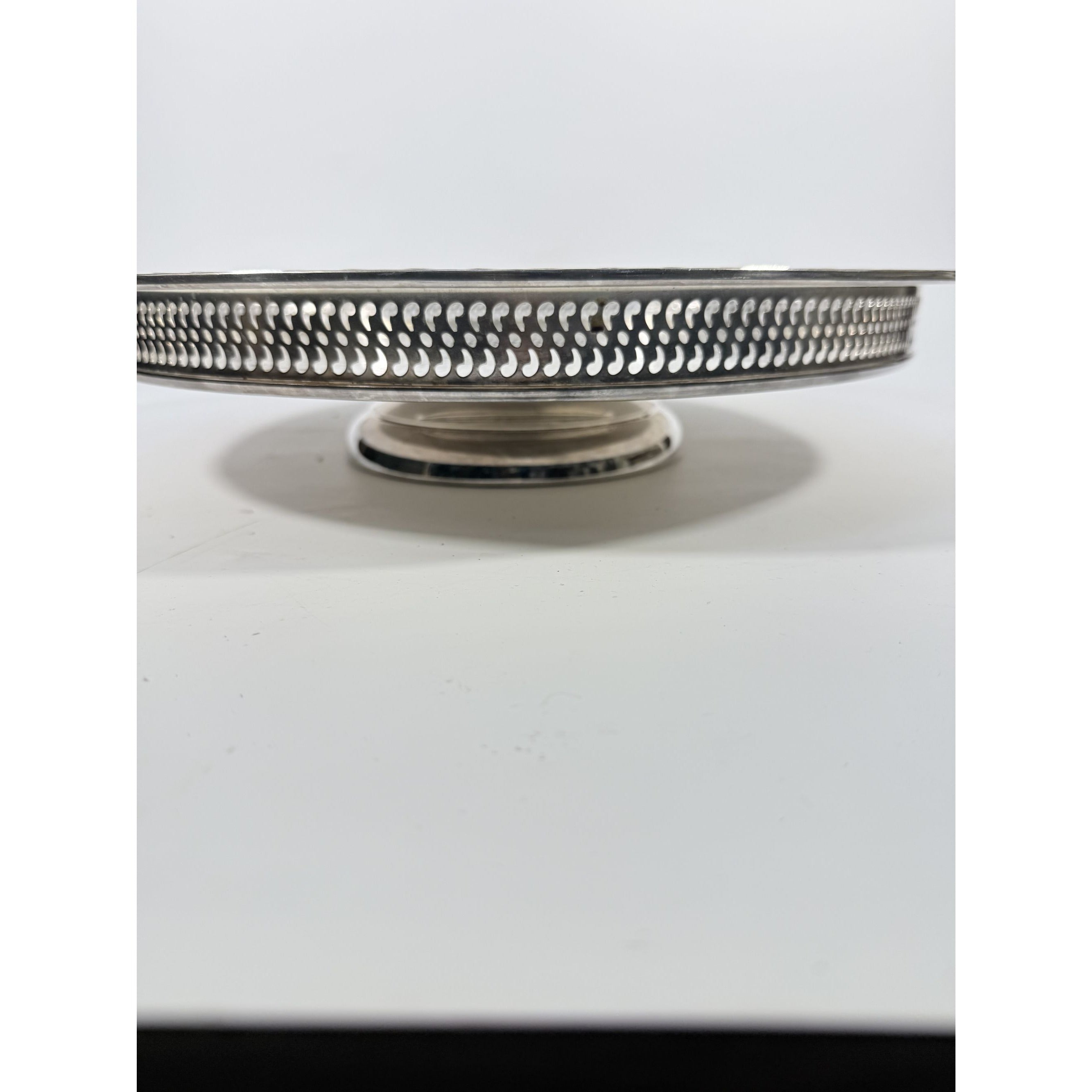 Round Pedestal Cake Stand Lazy Susan Spring Flowers Silver Plated Wm Rogers & Sons Pierced Edge Reticulated Tray Server Hostess Serving