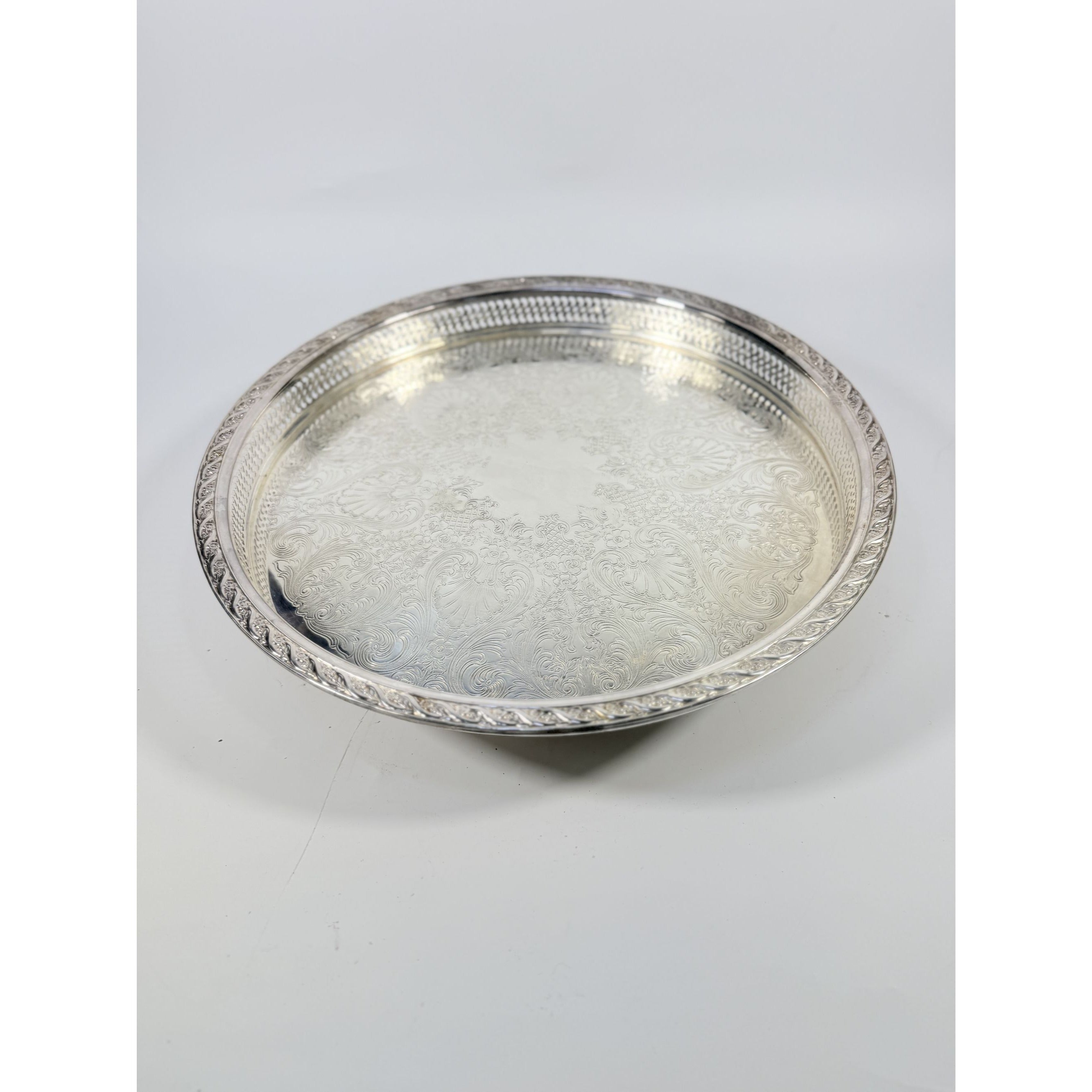 Round Pedestal Cake Stand Lazy Susan Spring Flowers Silver Plated Wm Rogers & Sons Pierced Edge Reticulated Tray Server Hostess Serving