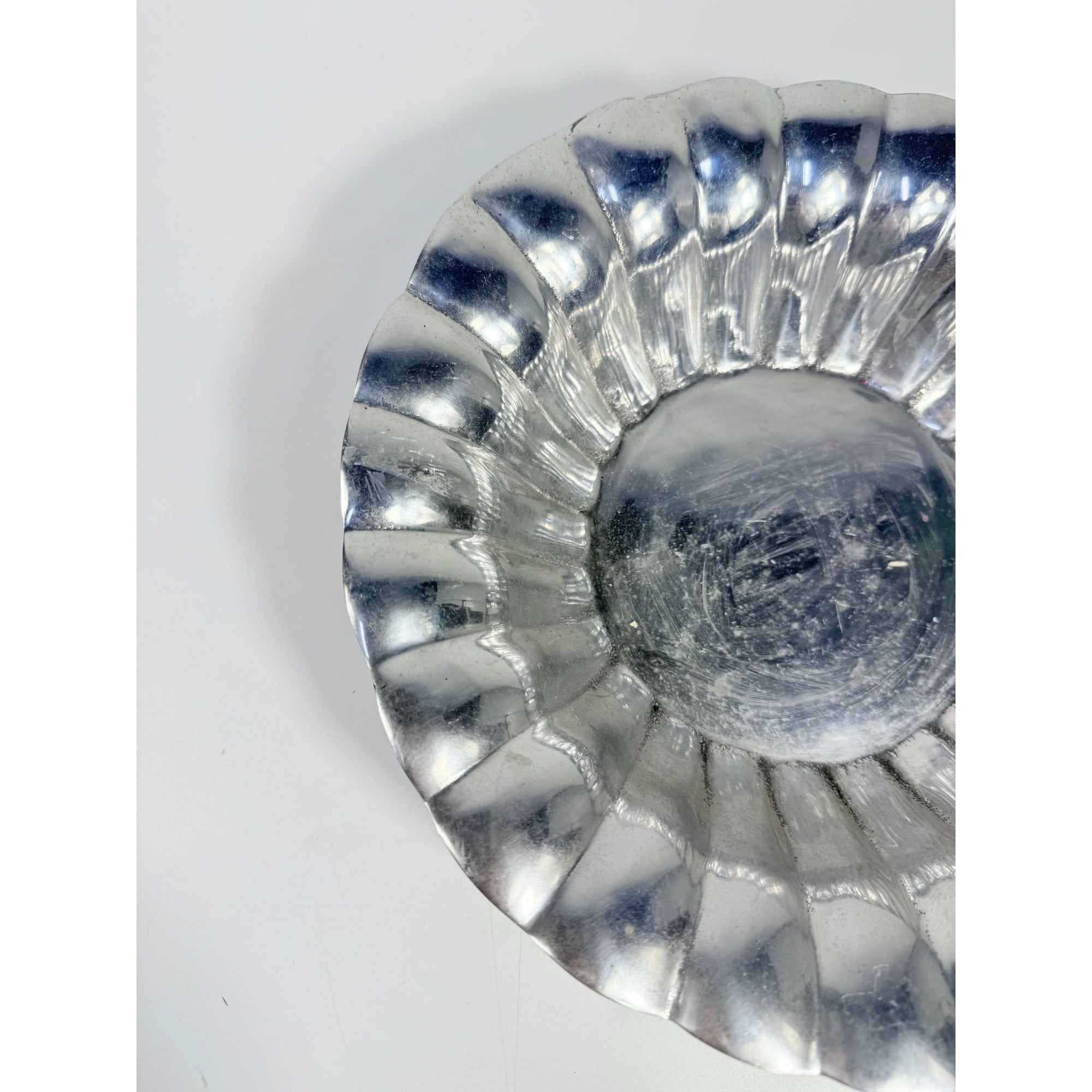 Pewter Bowl Silver Large Fruit Serving Holland Boone Shell Scalloped Round Replacement Dishes Holiday Party Wedding Gift Traditional Home