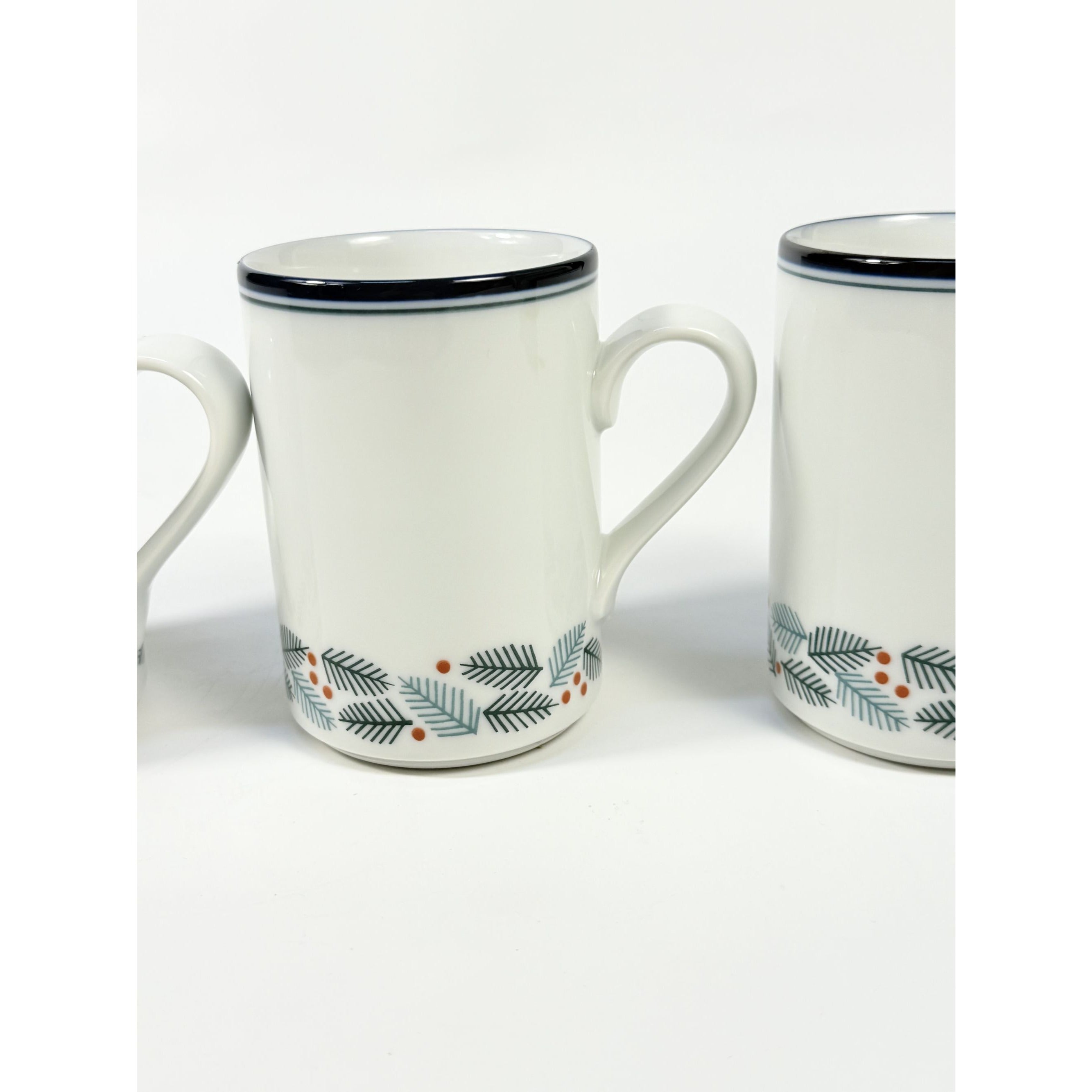 Coffee Tea Mugs  Set 4 Christmas Stoneware Pine Branches Berries Dansk Bistro 10oz Japan Replacement China Scandanavian Style Minimalist